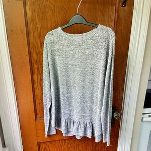 Banana Republic Lightweight Long Sleeve Sweater in Grey [L]